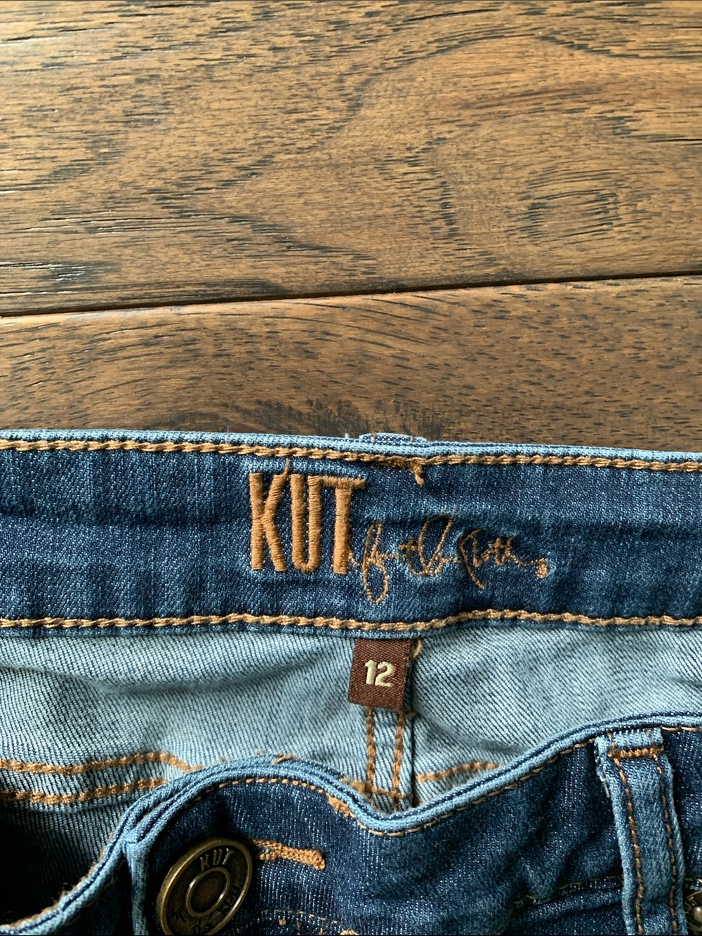 Kut from the Kloth Classic Straight Leg Women’s Denim Jeans. Pre-Owned. Size 12. - Picture 2 of 9